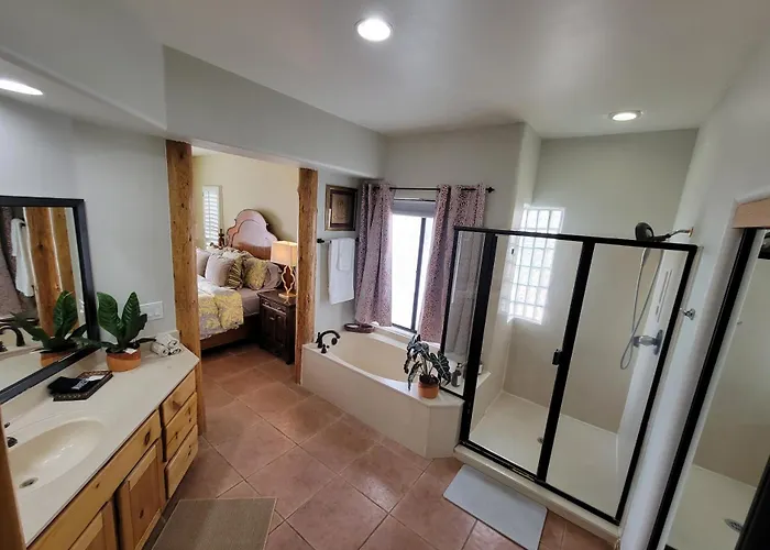 Holiday home Southwest Hospitality Sleeps 12