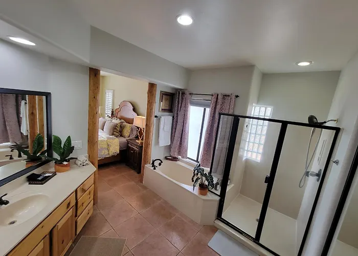 Holiday home Southwest Hospitality Sleeps 12 *