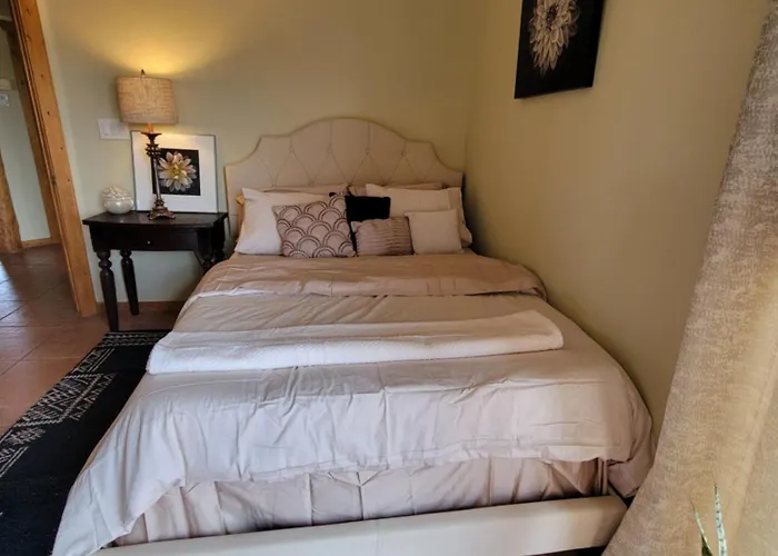 Southwest Hospitality Sleeps 12 Cave Creek