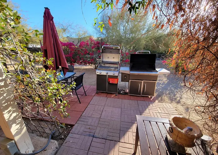Southwest Hospitality Sleeps 12 *